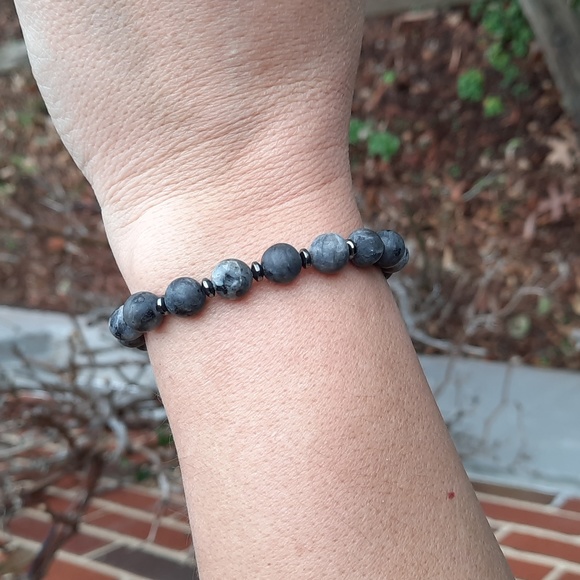 Matte Larvikite stone 8mm bracelet - Picture 4 of 4